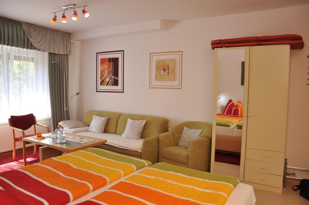 Hotel Haus Orchideental Jena Habitación foto